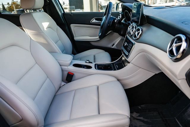 Used 2020 Mercedes-Benz GLA 250 4MATIC image 17