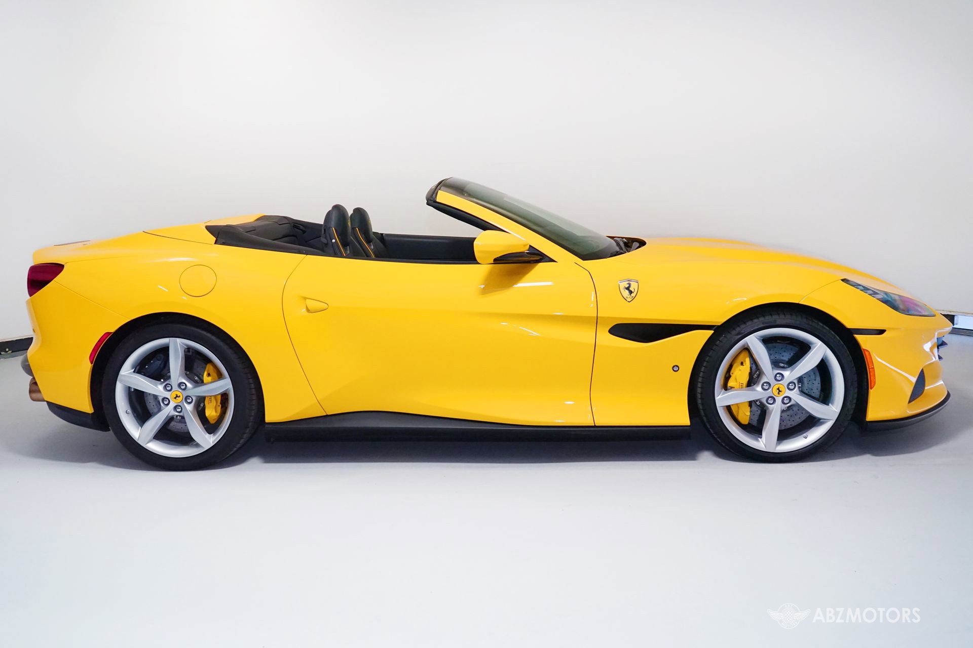 Used 2023 Ferrari Portofino M RWD image 4