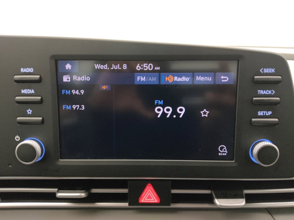 Used 2023 Hyundai Elantra SE FWD image 25
