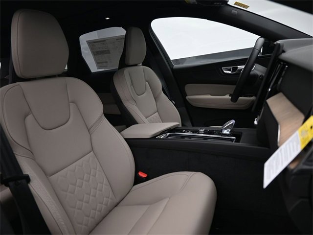 New 2026 Volvo XC60 B5 Plus w/ Protection Package Premier image 35