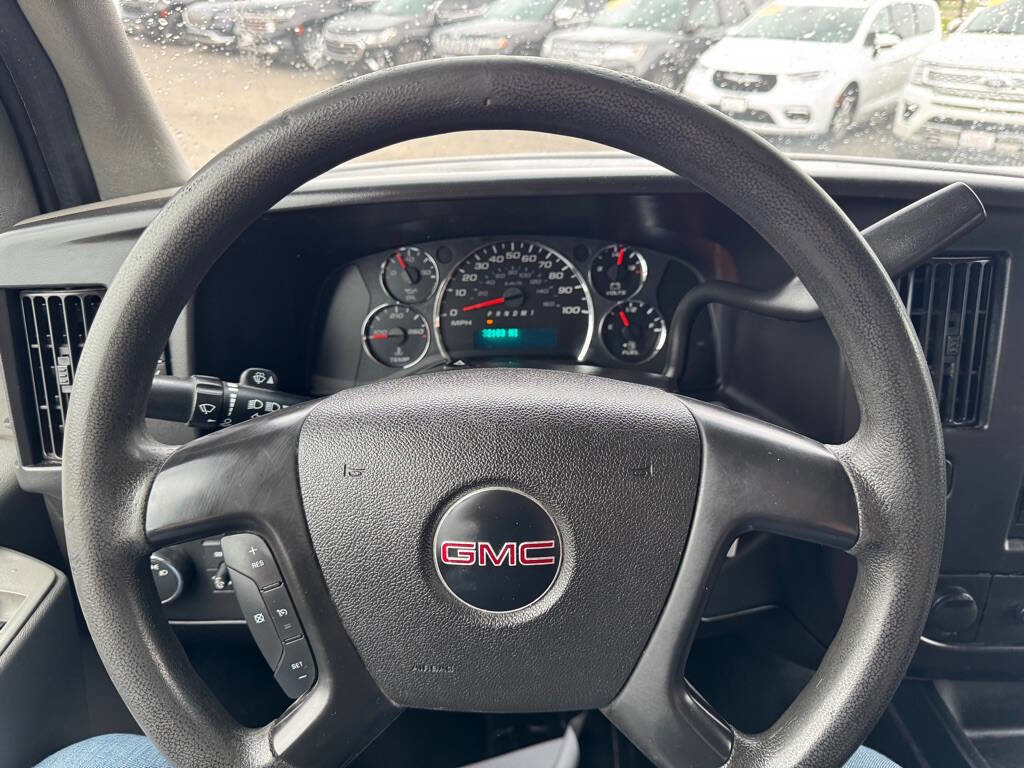Used 2015 GMC Savana 2500 RWD image 17