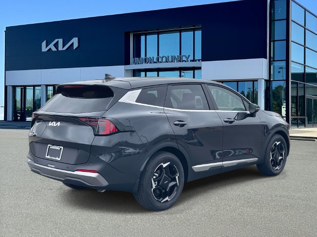 Certified 2026 Kia Sportage EX FWD image 11