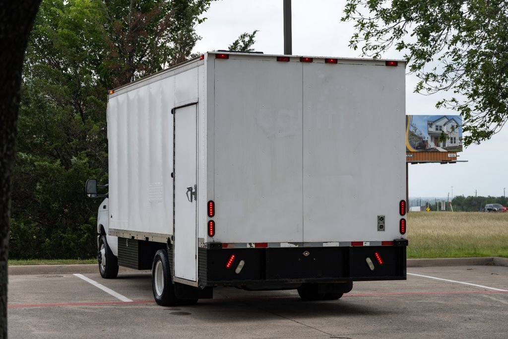 Used 2018 Ford E-450 and Econoline 450 Super Duty w/ Power Windows & Locks Group RWD image 5