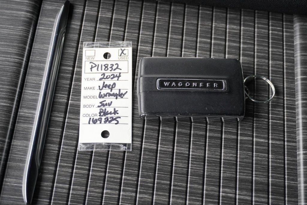 Used 2024 Jeep Wagoneer Series III image 46