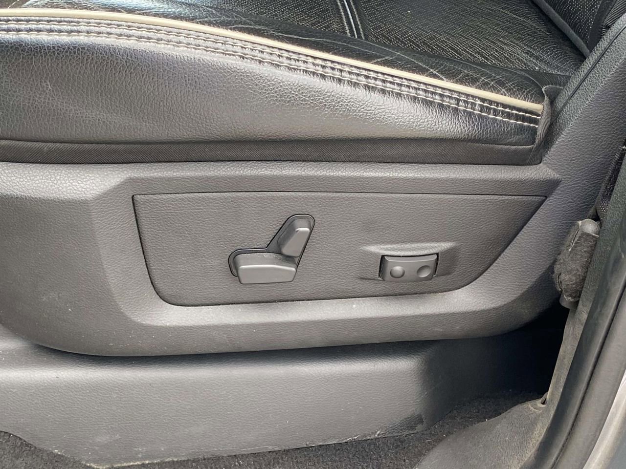 Used 2024 RAM 2500 Laramie image 14