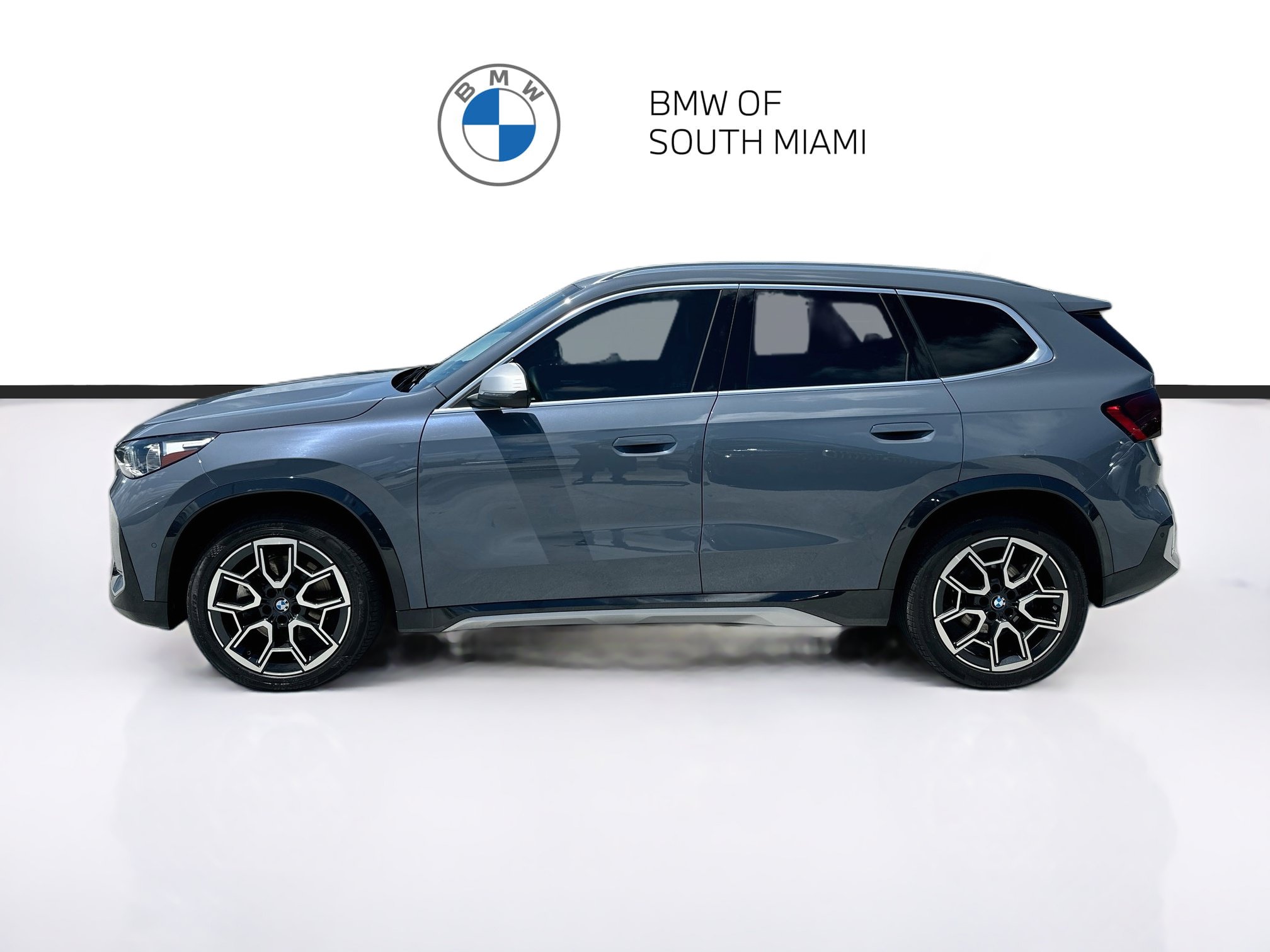 Used 2023 BMW X1 xDrive28i w/ Convenience Package AWD/4WD image 4