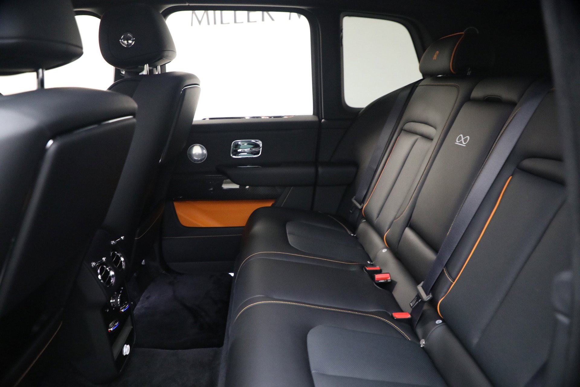 New 2026 Rolls-Royce Cullinan Black Badge AWD/4WD image 22