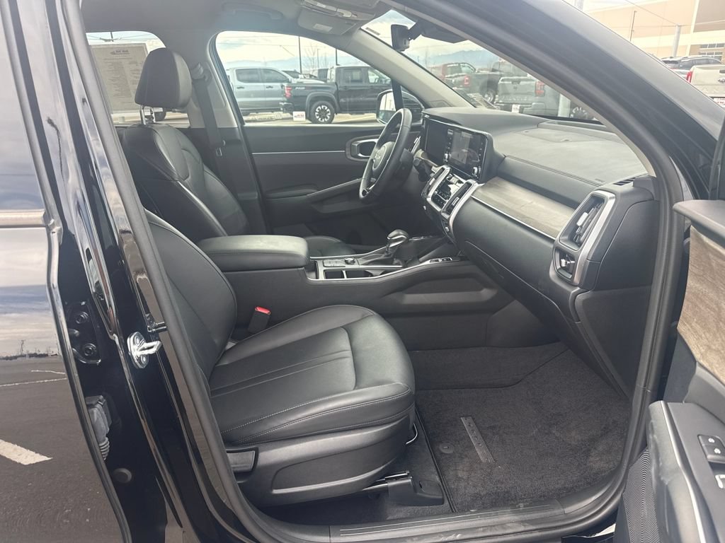 Used 2023 Kia Sorento S AWD/4WD image 32