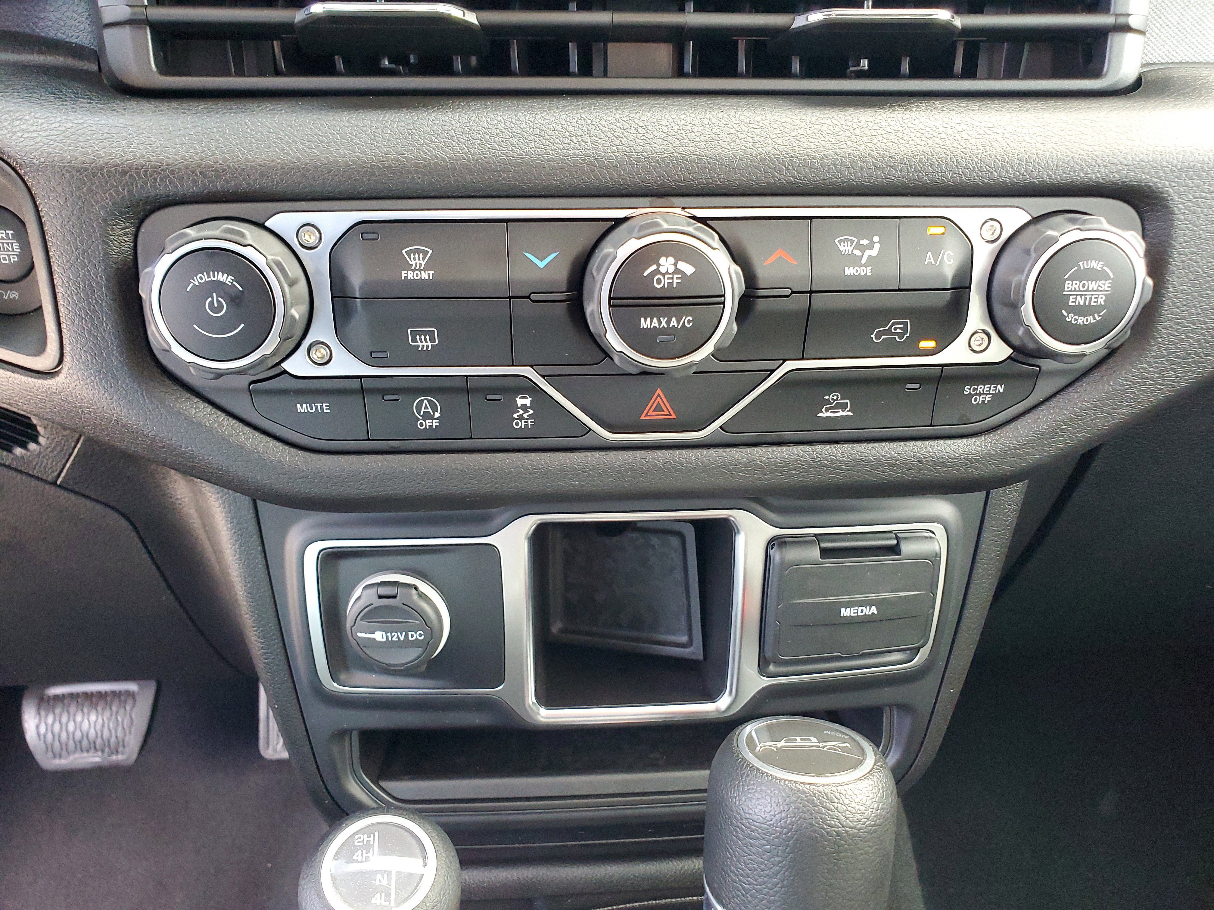 Used 2024 Jeep Gladiator Sport image 24