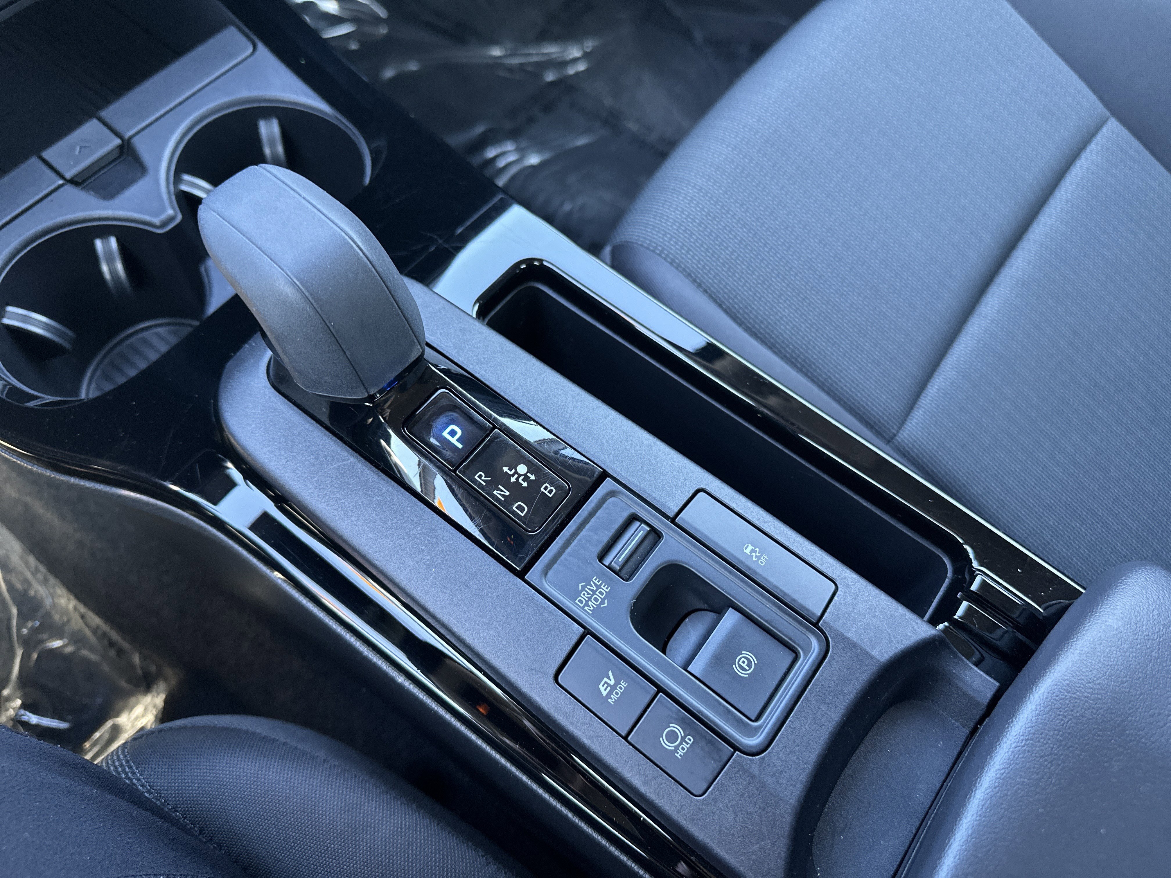 Used 2024 Toyota Prius LE image 26