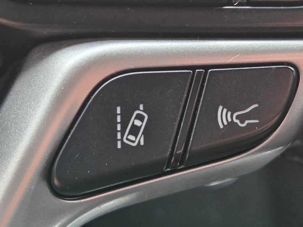 Used 2017 Toyota Highlander SE AWD/4WD image 16