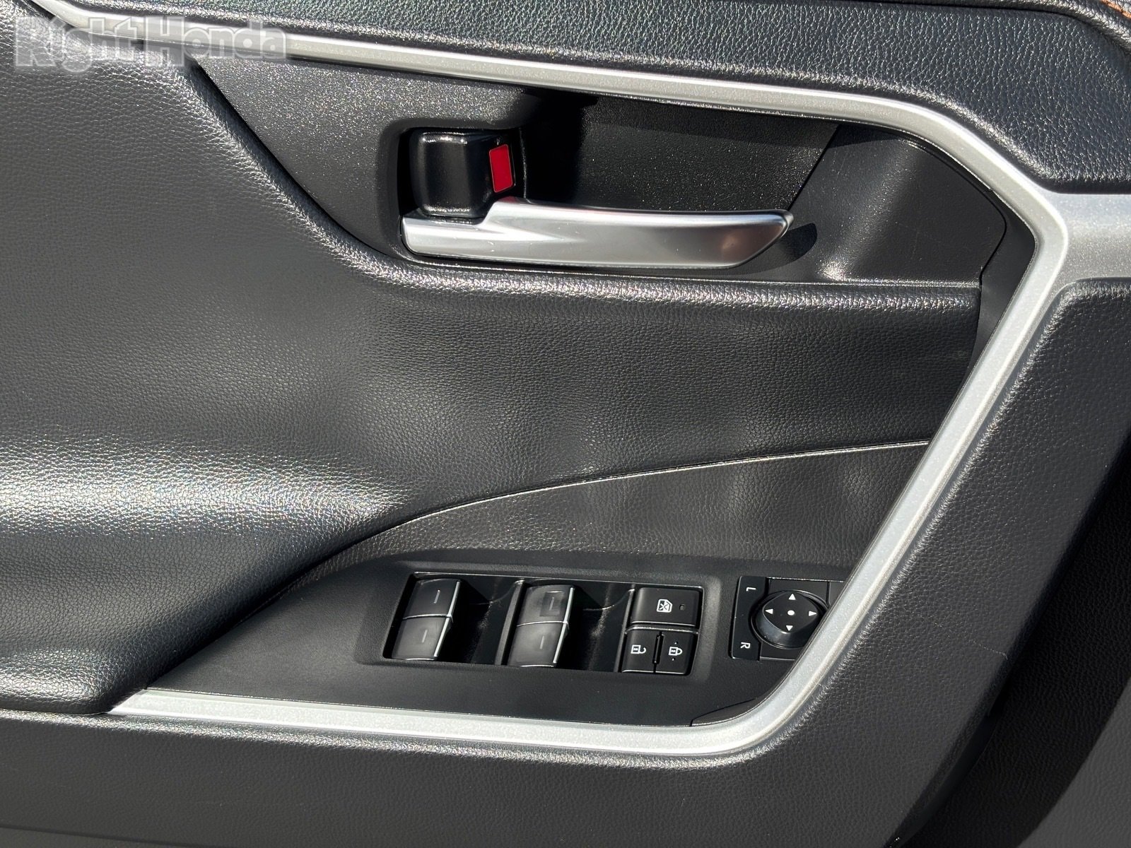 Used 2024 Toyota RAV4 Adventure image 18