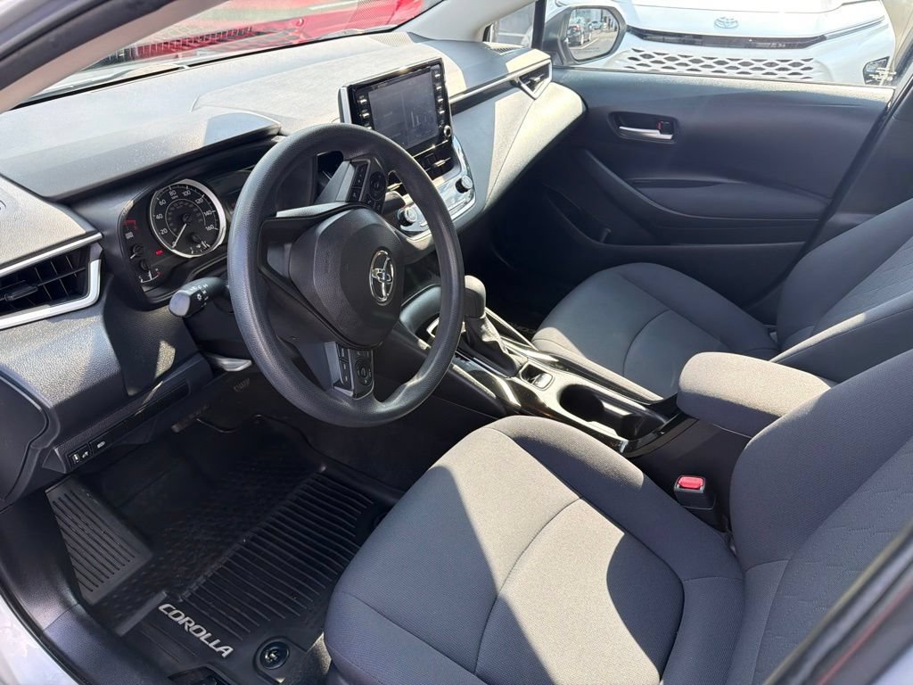Used 2020 Toyota Corolla LE FWD image 17