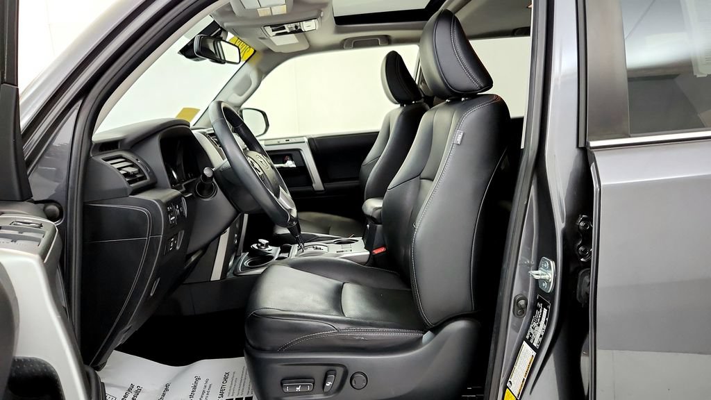 Certified 2022 Toyota 4Runner Limited AWD/4WD image 11