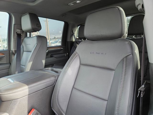 Used 2025 GMC Sierra 3500 Denali AWD/4WD image 17
