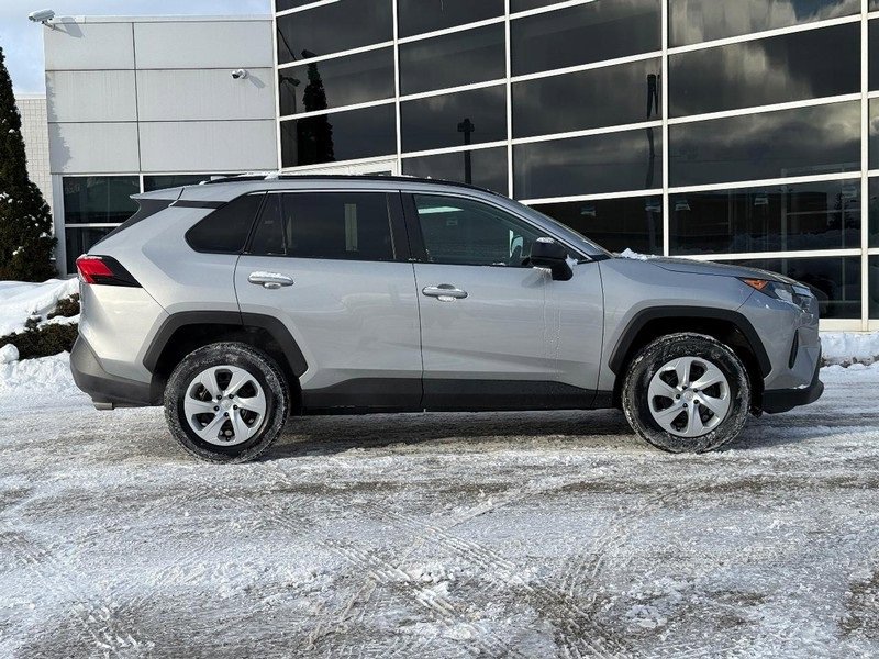 Used 2020 Toyota RAV4 LE w/ Carpet Mat Package video 2