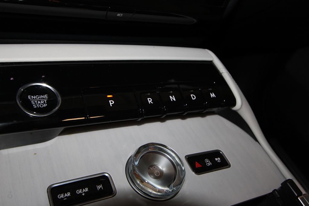 Used 2025 Lincoln Navigator Reserve image 18