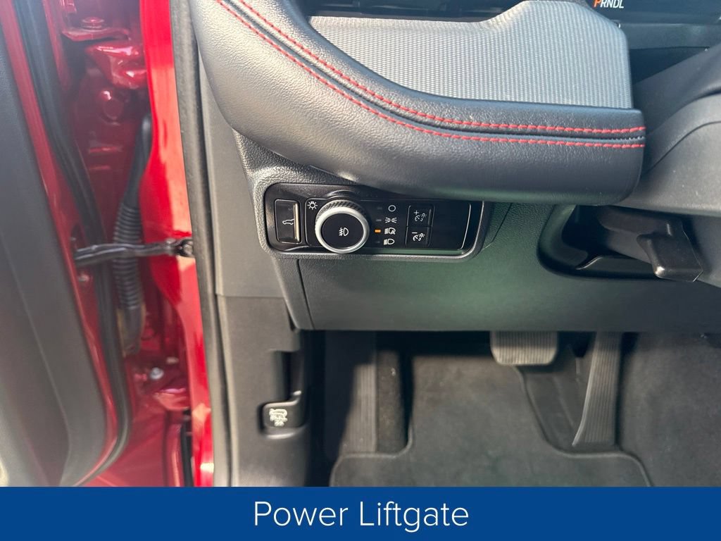 Used 2025 Ford Explorer ST-Line w/ Premium Package RWD image 17