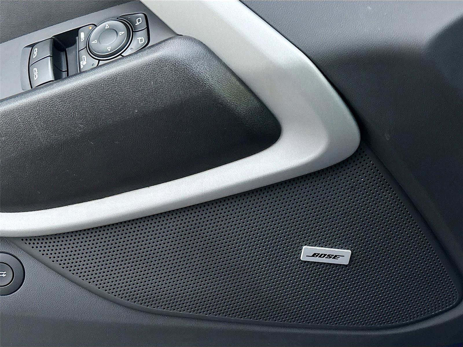 Used 2022 Chevrolet Camaro LT w/ Technology Package image 21