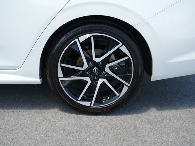 Used 2025 Nissan Sentra SR FWD image 44