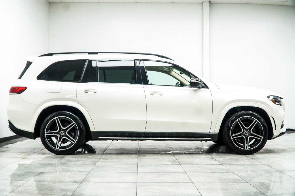 Used 2023 Mercedes-Benz GLS 450 4MATIC w/ AMG Line Exterior image 10