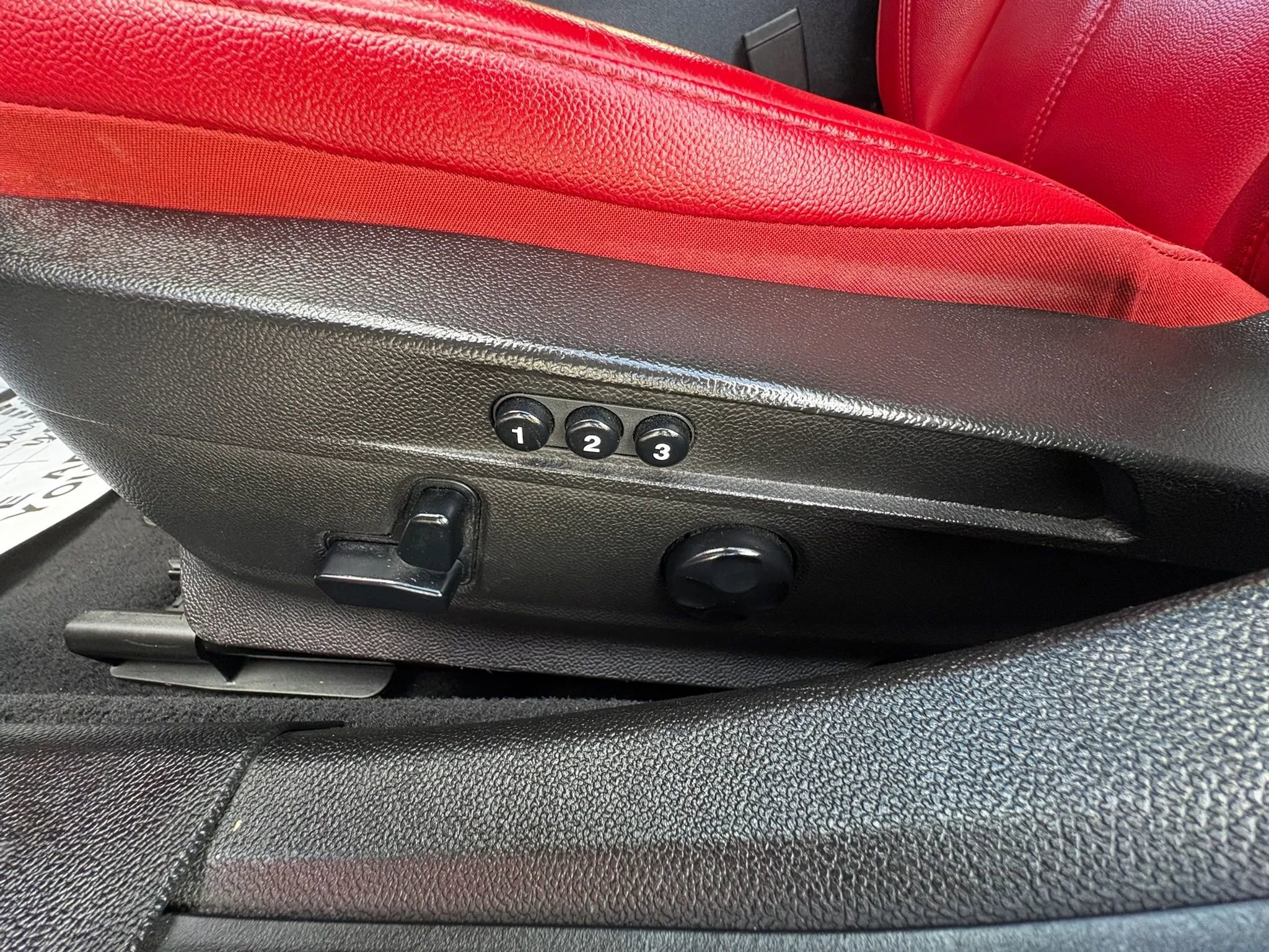 Used 2019 Alfa Romeo Giulia Ti image 12