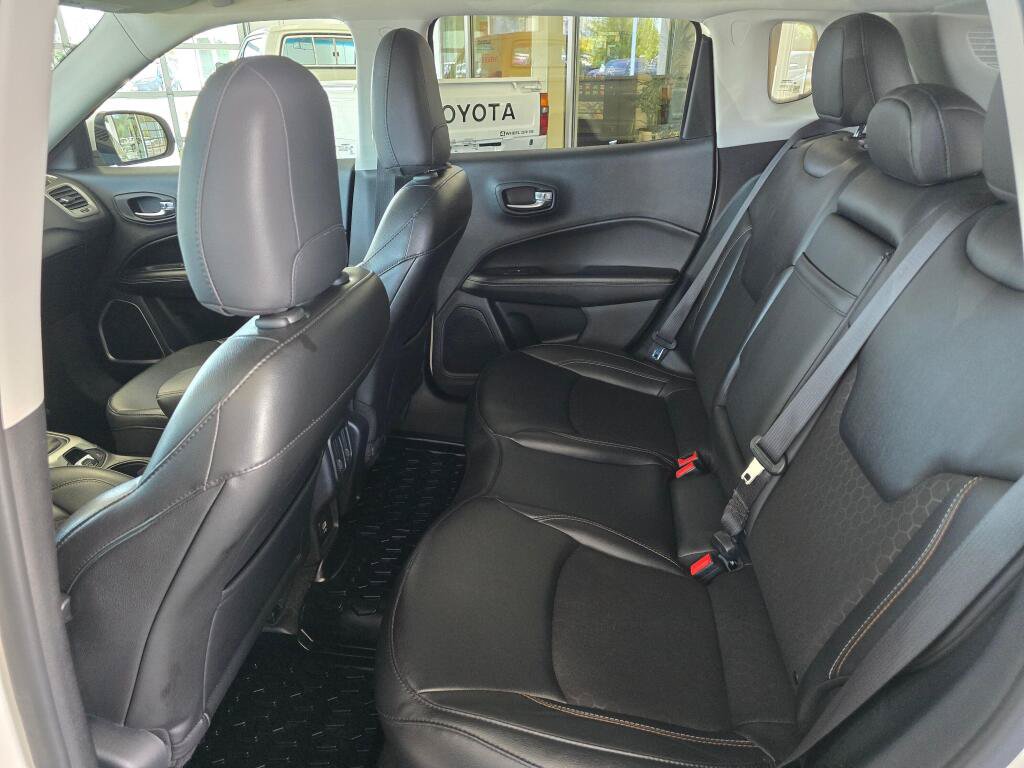 Used 2020 Jeep Compass Latitude AWD/4WD image 37