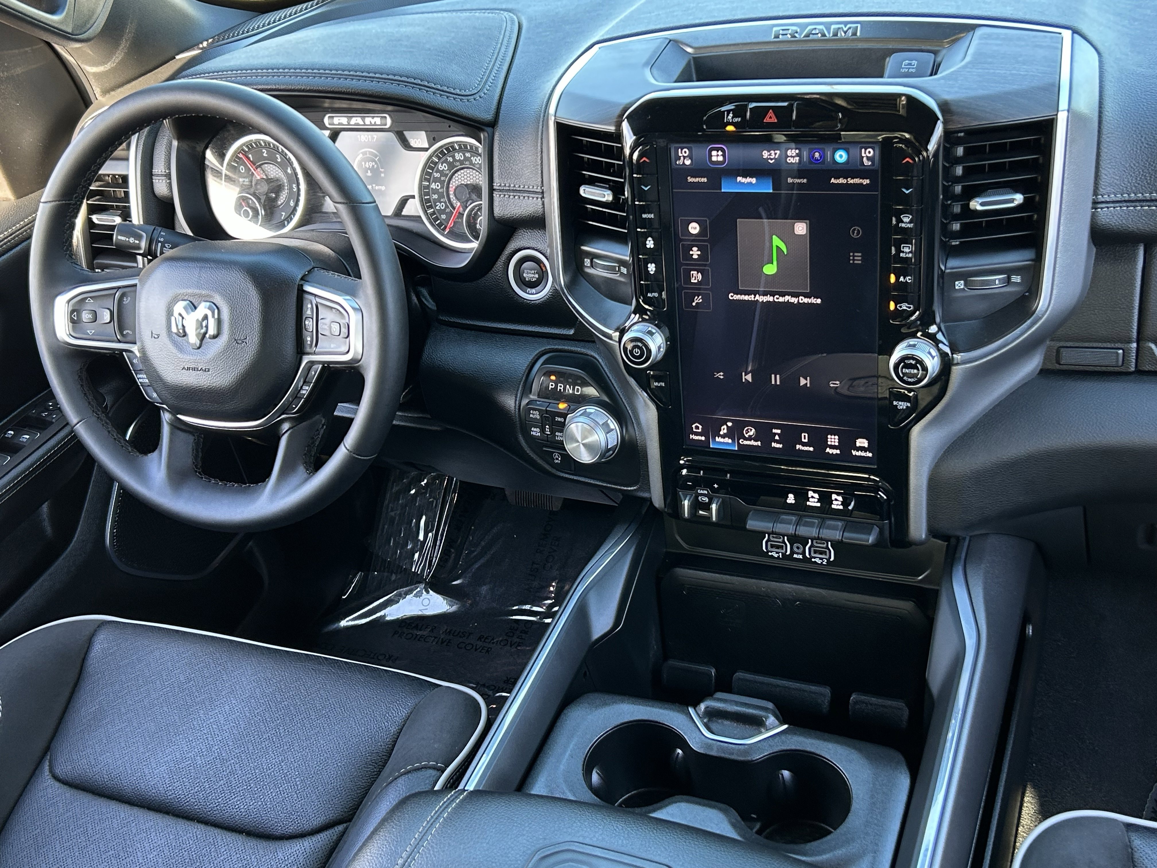 Used 2025 RAM 1500 Laramie AWD/4WD image 13