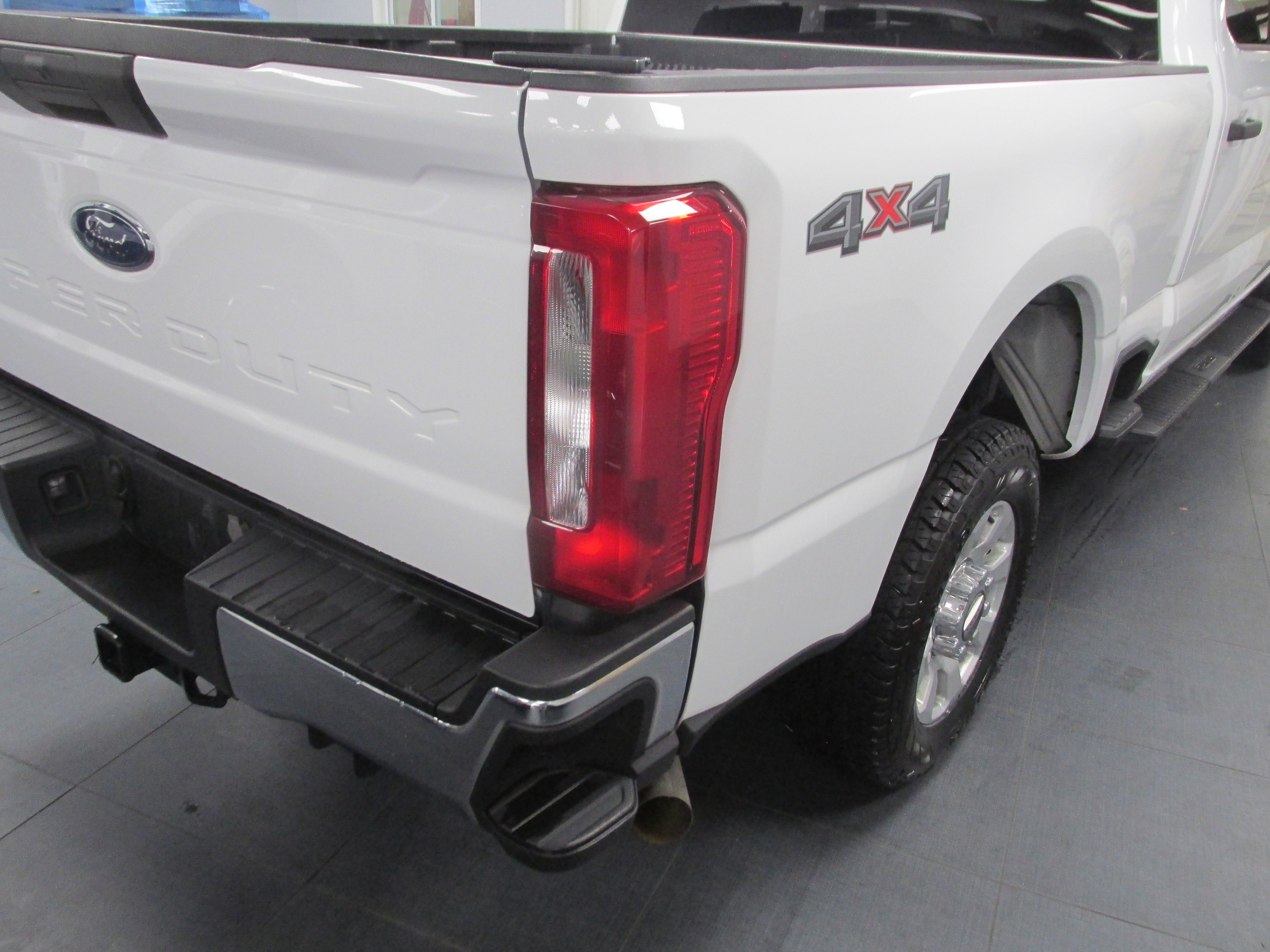 Used 2023 Ford F250 XLT w/ Snow Plow Prep Package image 10