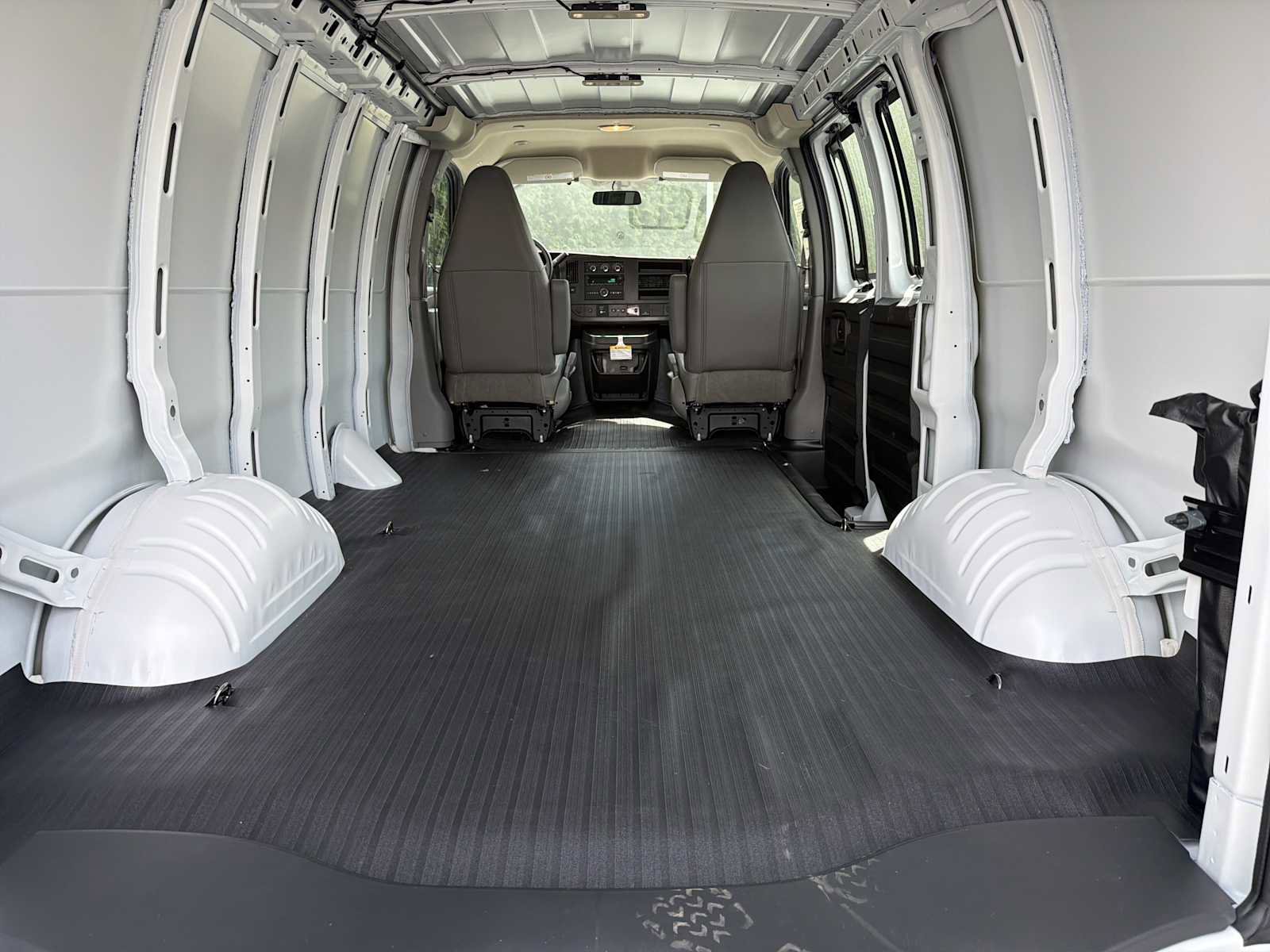 New 2025 GMC Savana 2500 w/ Driver Convenience Package image 15