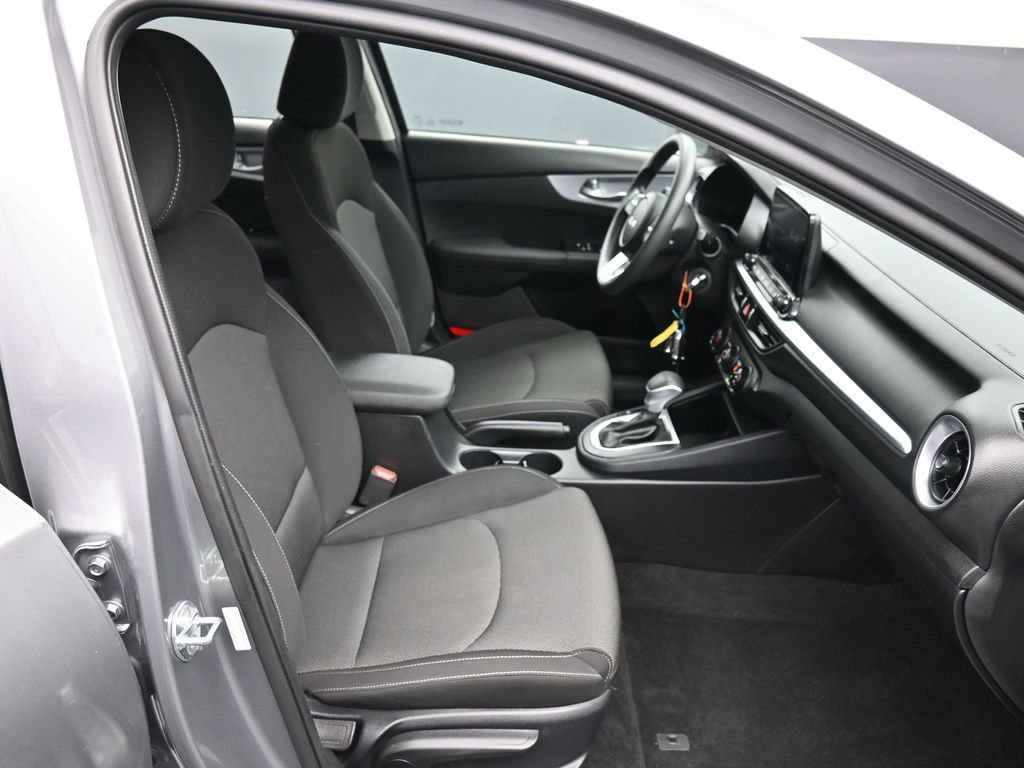Certified 2024 Kia Forte LXS w/ LXS Technology Package image 23