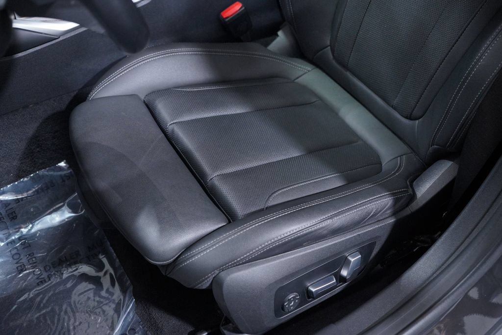 Used 2023 BMW i4 eDrive35 w/ Premium Package RWD image 8