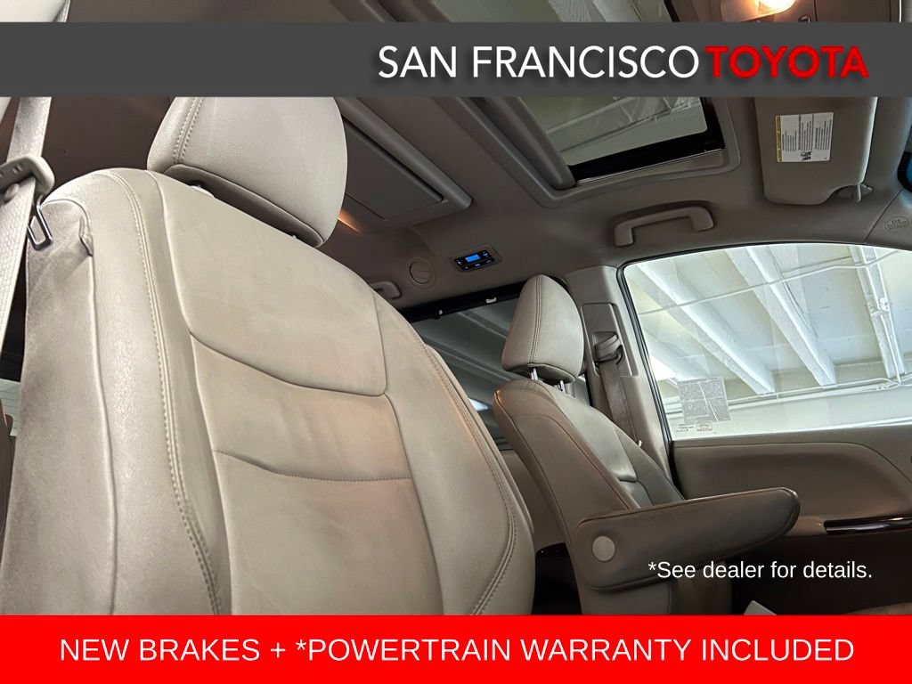 Used 2016 Toyota Sienna XLE Premium FWD image 23