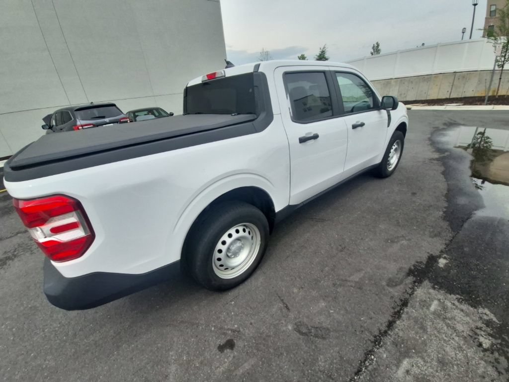 Used 2022 Ford Maverick XL FWD image 3