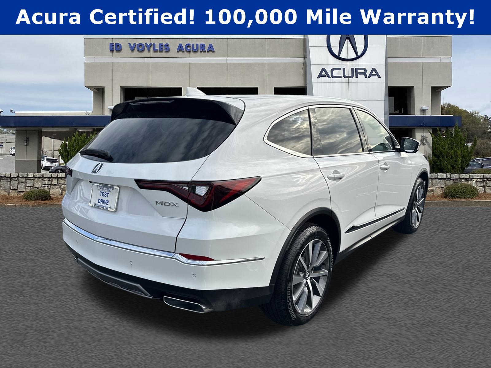 Certified 2025 Acura MDX FWD w/ Technology Package image 5
