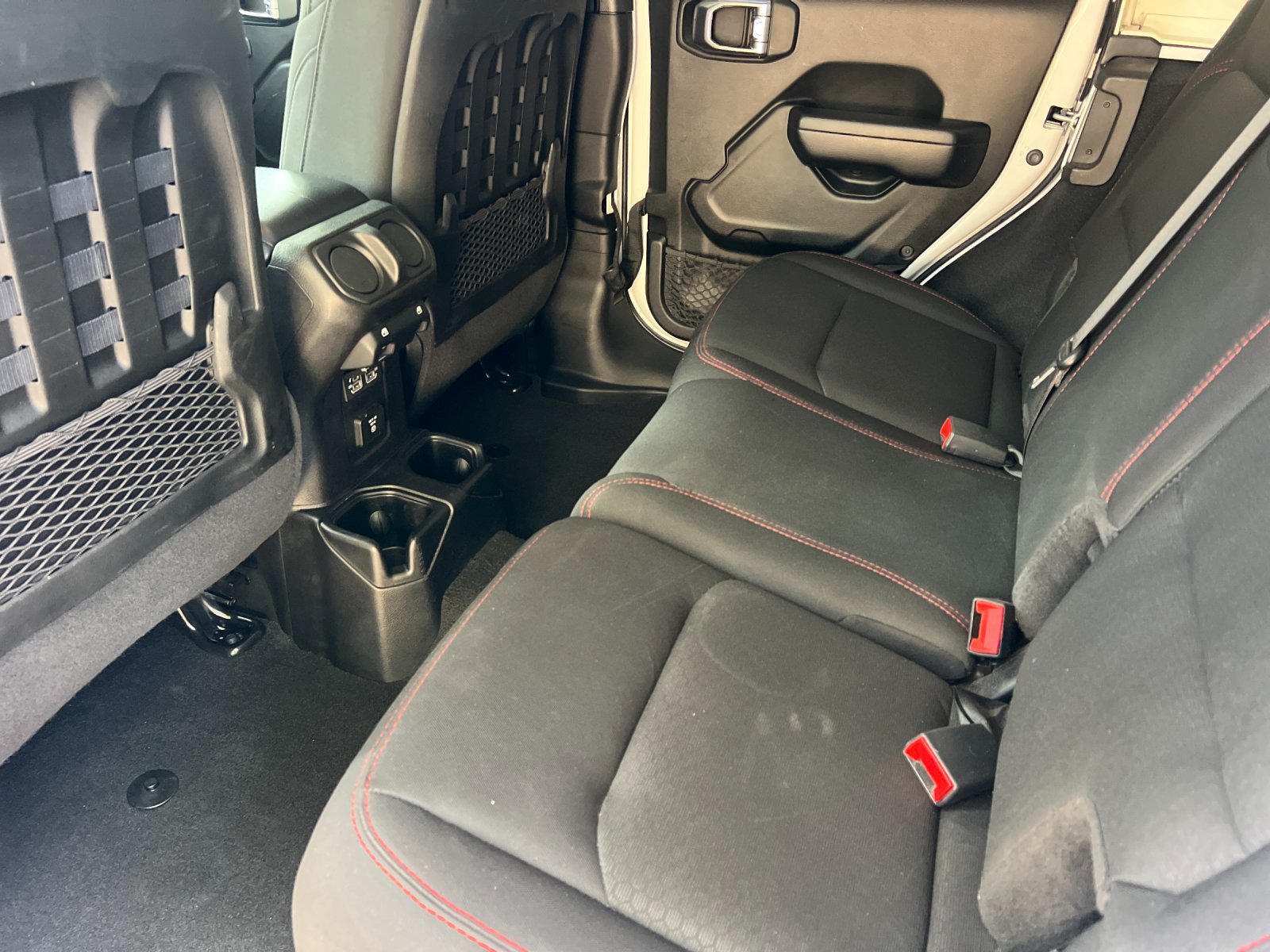 Used 2021 Jeep Wrangler Unlimited Rubicon AWD/4WD image 12