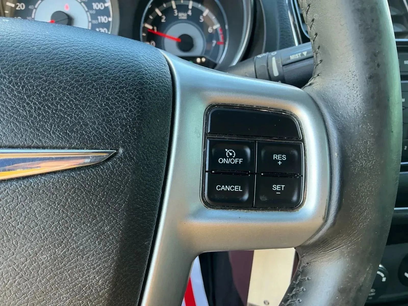 Used 2014 Chrysler 200 Touring image 28