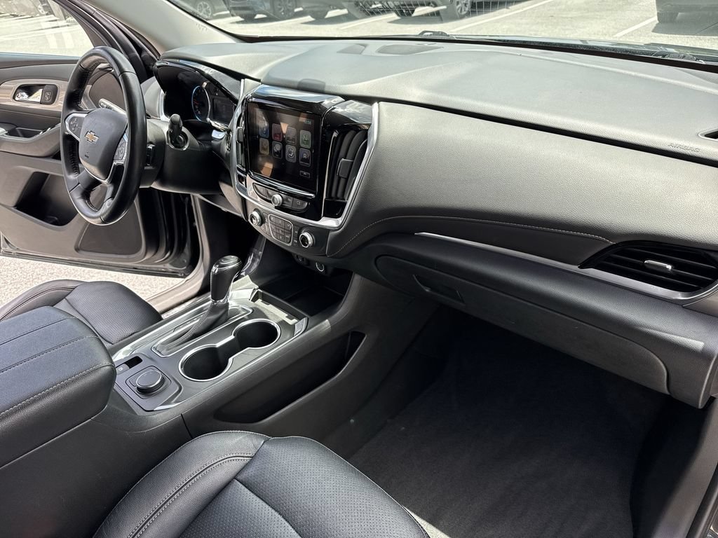 Used 2019 Chevrolet Traverse LT FWD image 32