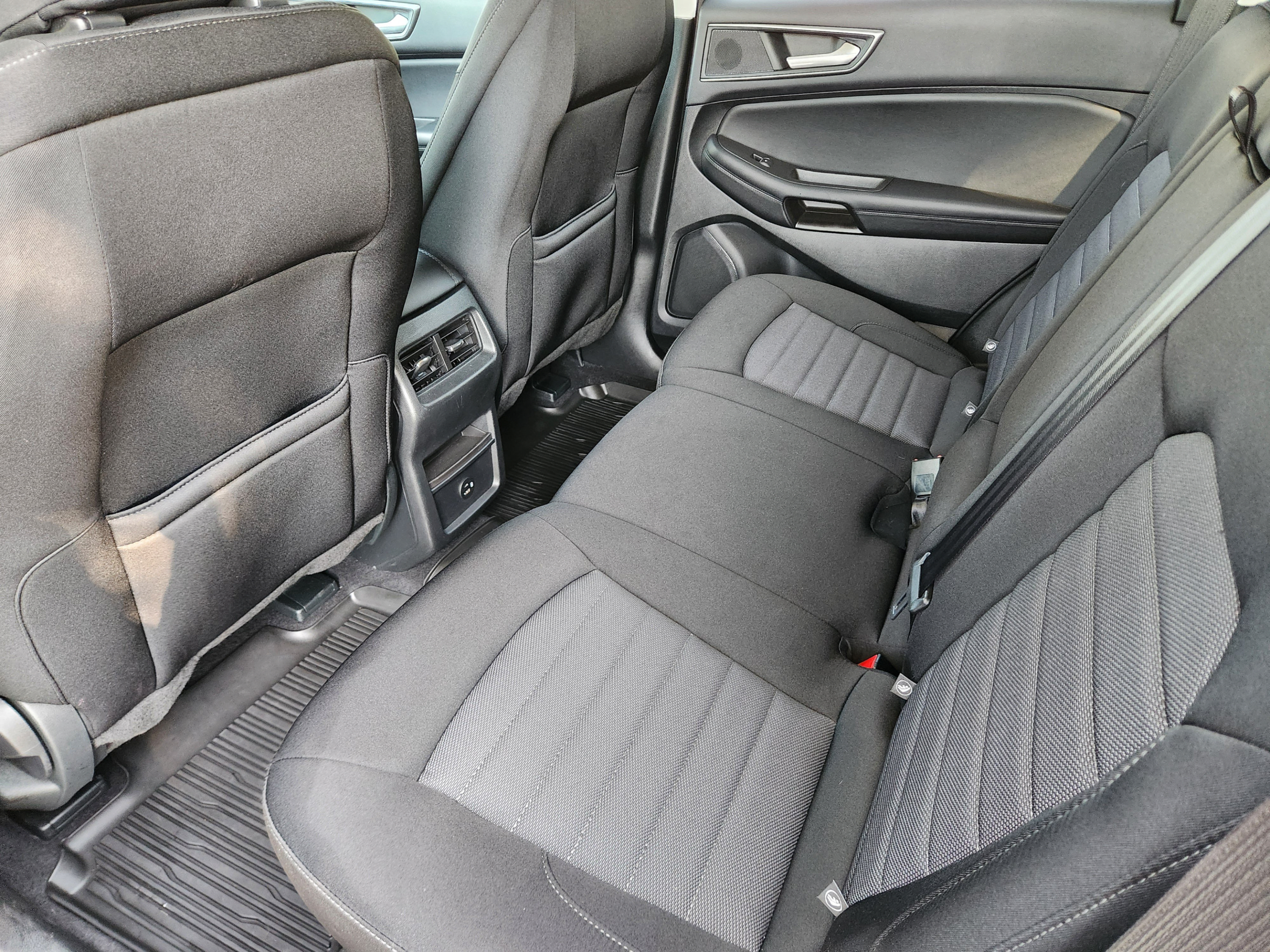Used 2022 Ford Edge SE AWD/4WD image 27