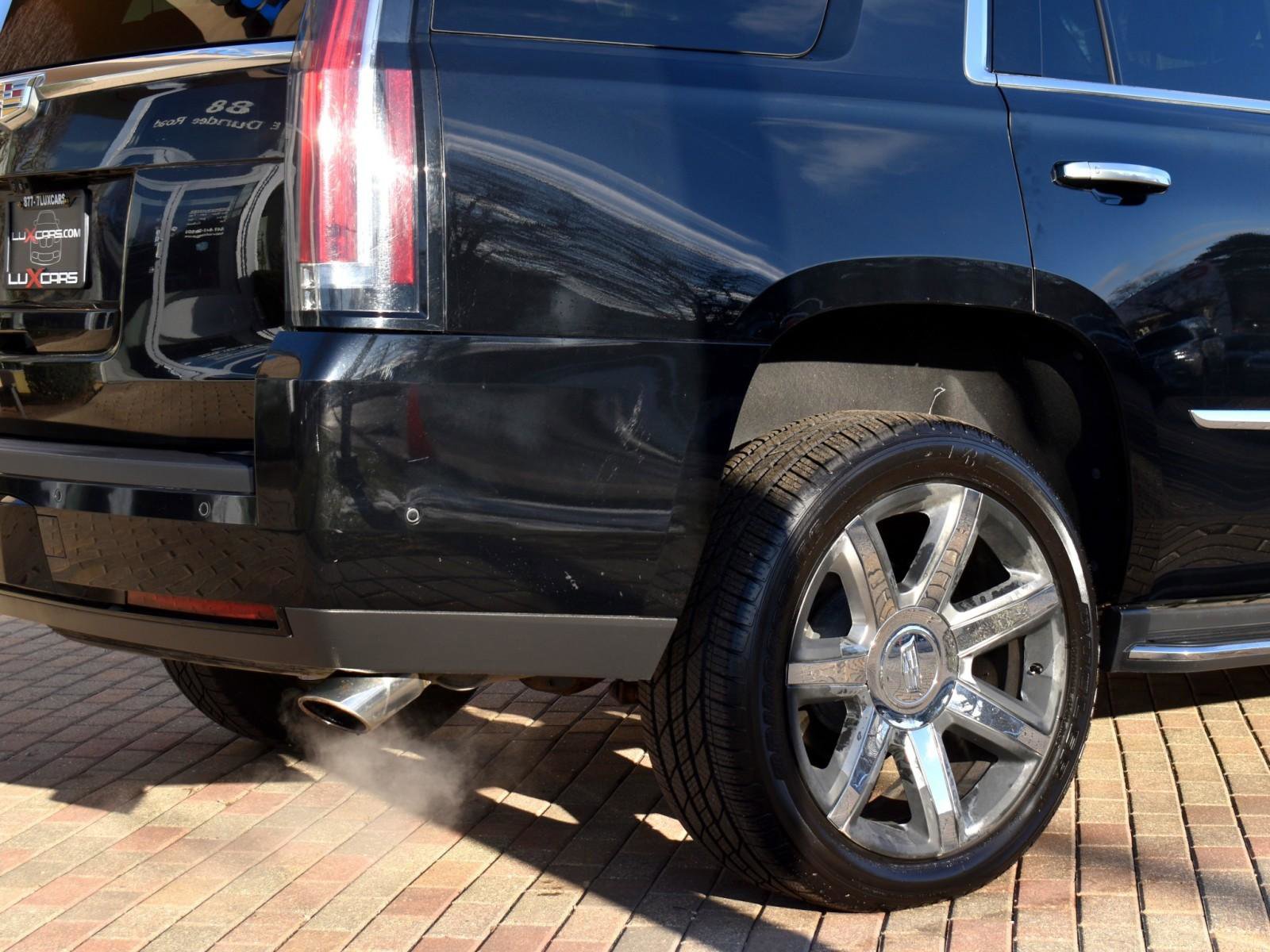 Used 2017 Cadillac Escalade Luxury image 15