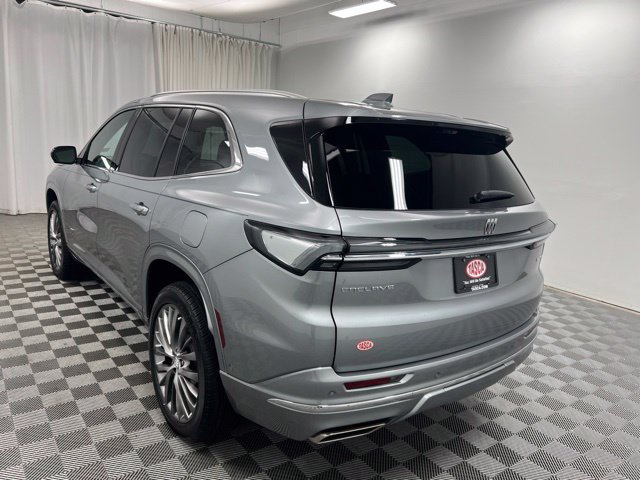 Used 2026 Buick Enclave Avenir w/ Super Cruise Package FWD image 6