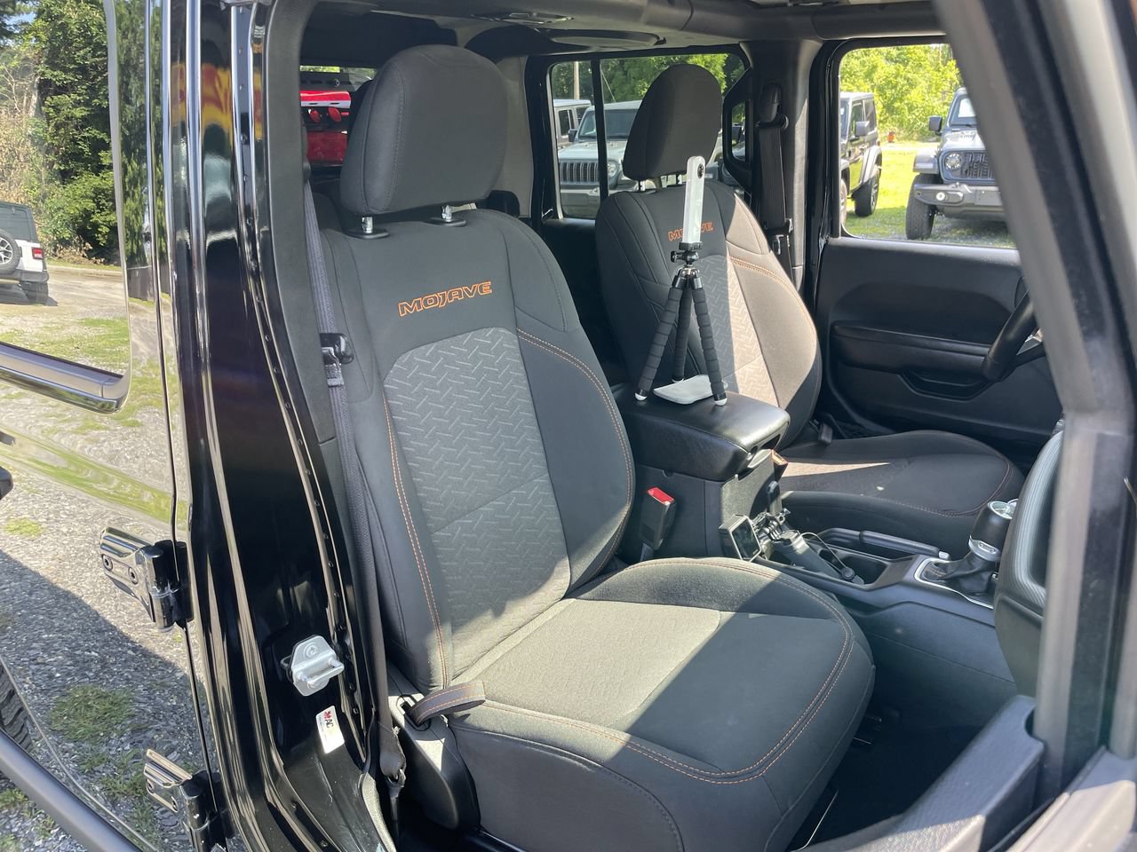 Used 2021 Jeep Gladiator Mojave w/ Uconnect 4C Nav & Sound Group AWD/4WD image 43