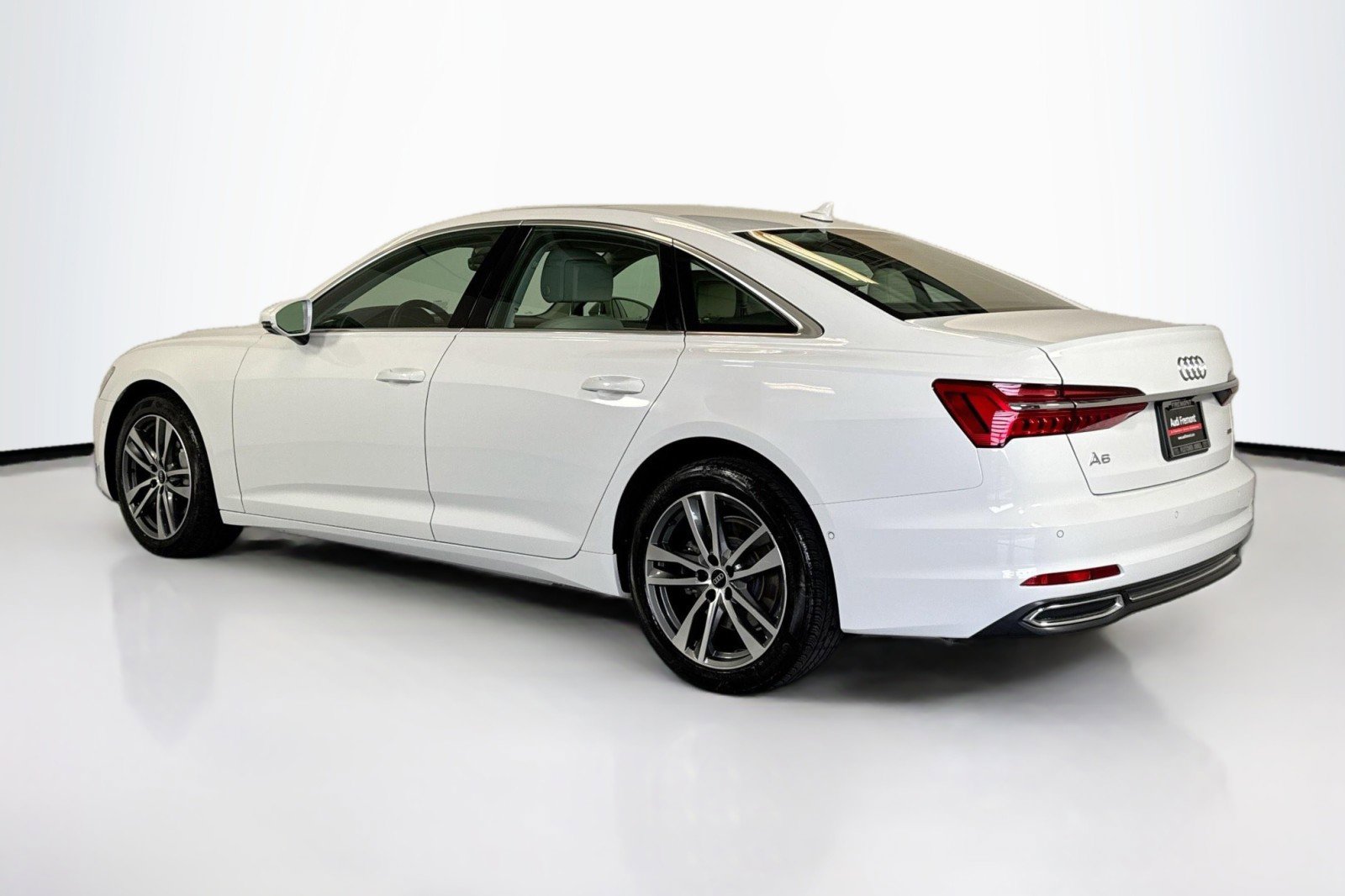 Used 2022 Audi A6 Premium Plus w/ Premium Plus Package image 7