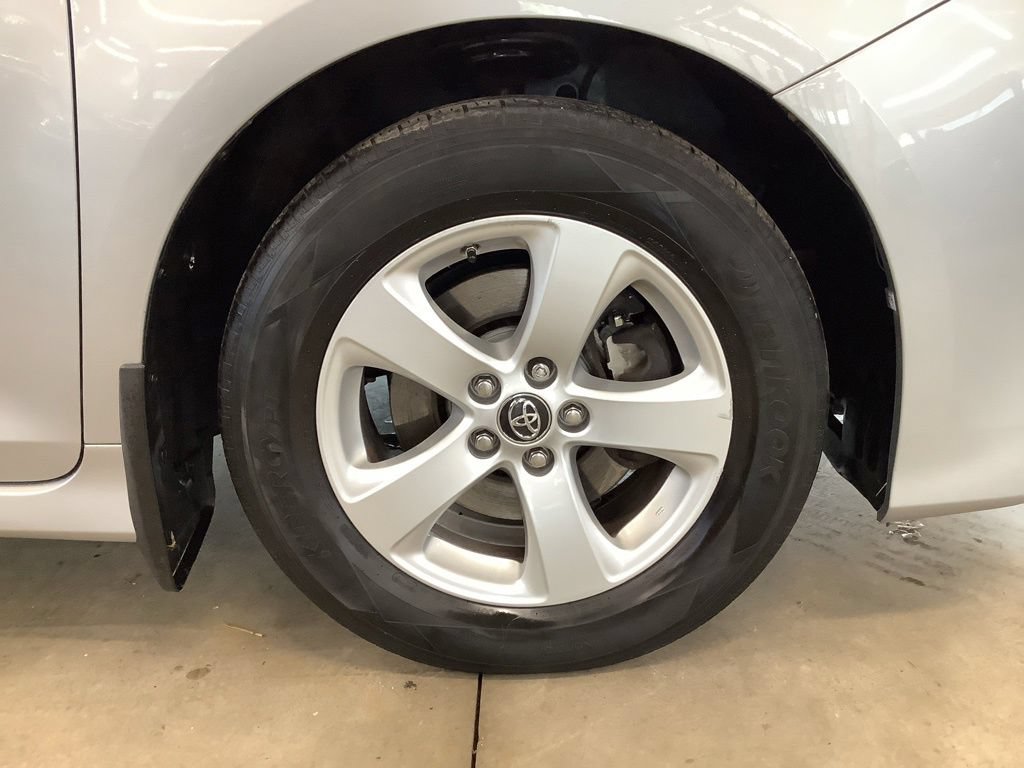 Used 2019 Toyota Sienna LE FWD image 33