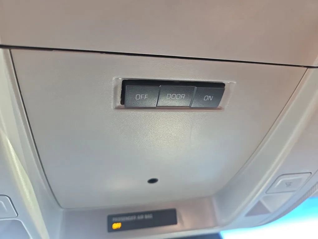 Used 2017 Chevrolet Suburban LS w/ Enhanced Driver Alert Package image 16