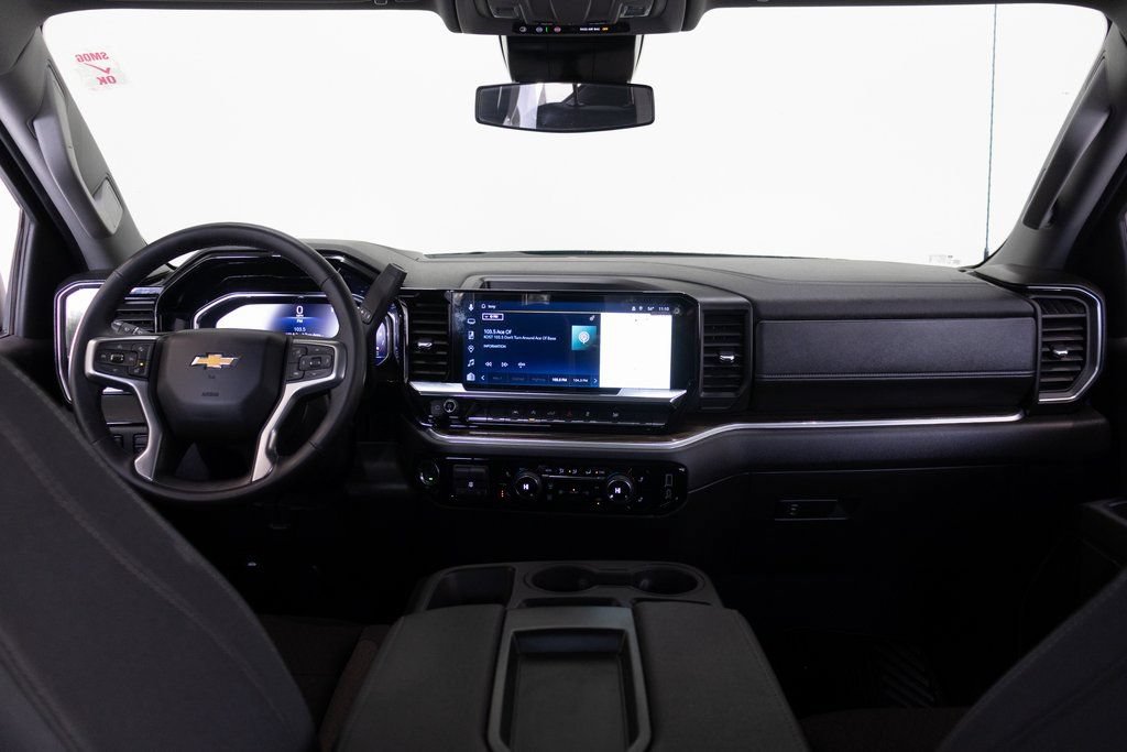 Used 2025 Chevrolet Silverado 1500 LT RWD image 24