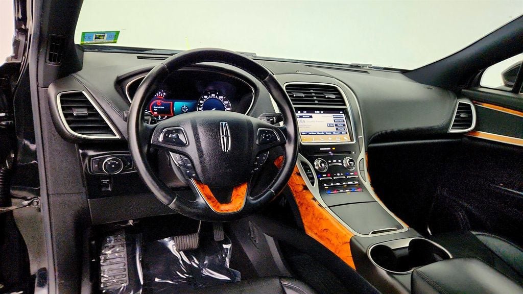 Used 2016 Lincoln MKX Reserve w/ Climate Package AWD/4WD image 13