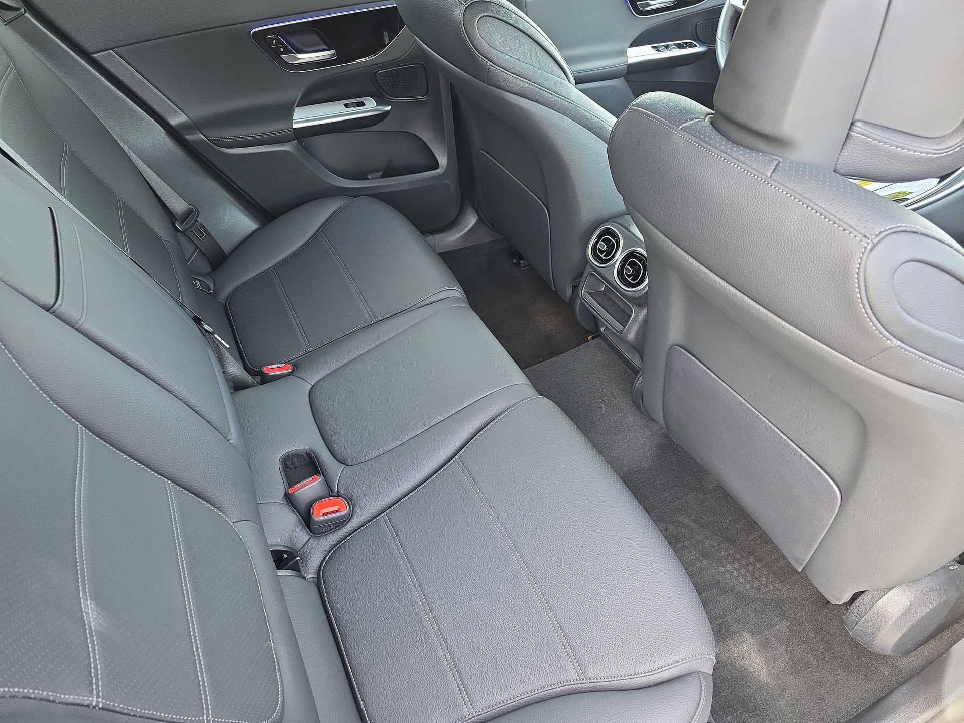 Certified 2025 Mercedes-Benz GLC 300 4MATIC image 11