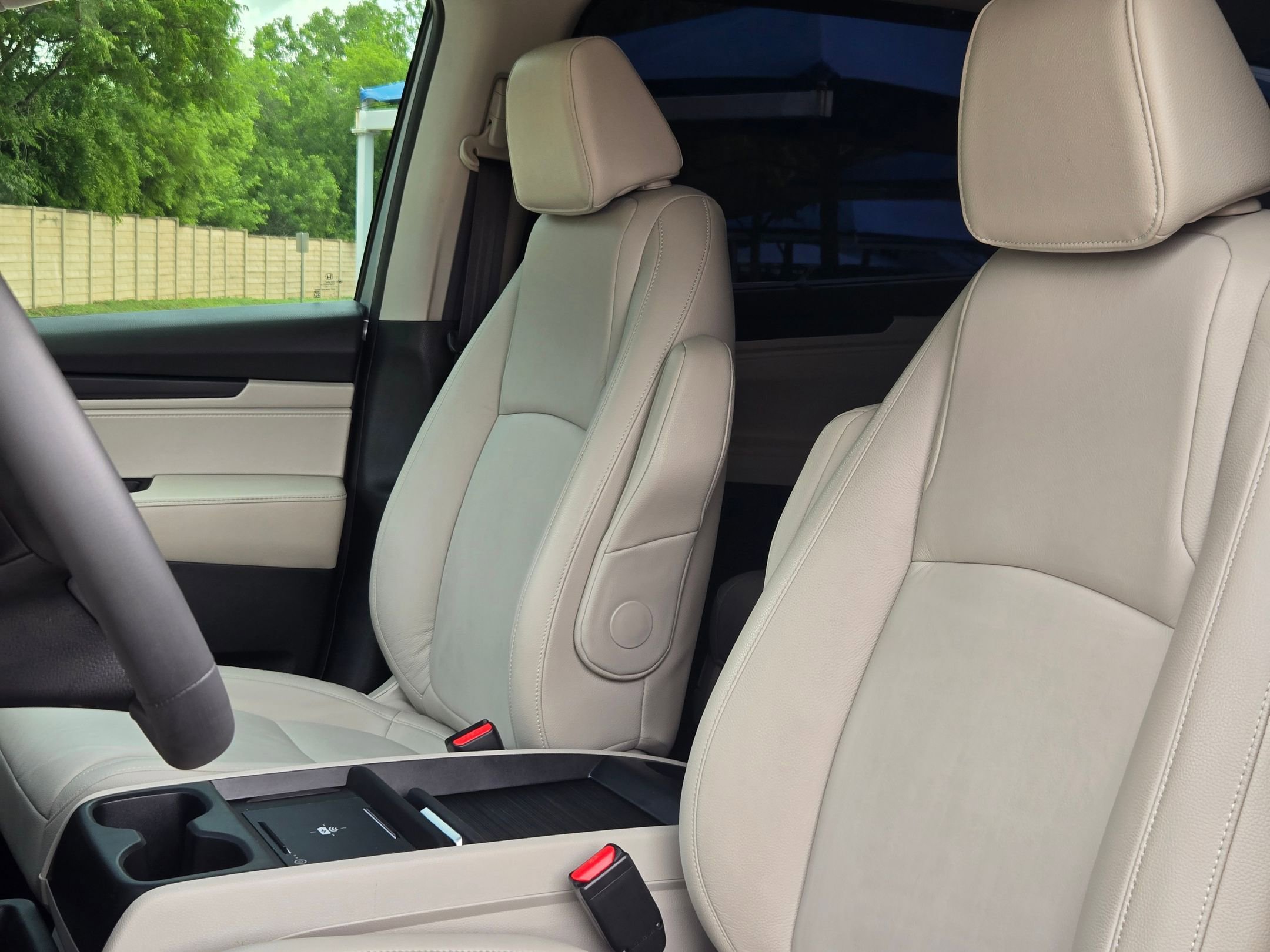 Certified 2025 Honda Odyssey EX-L image 13