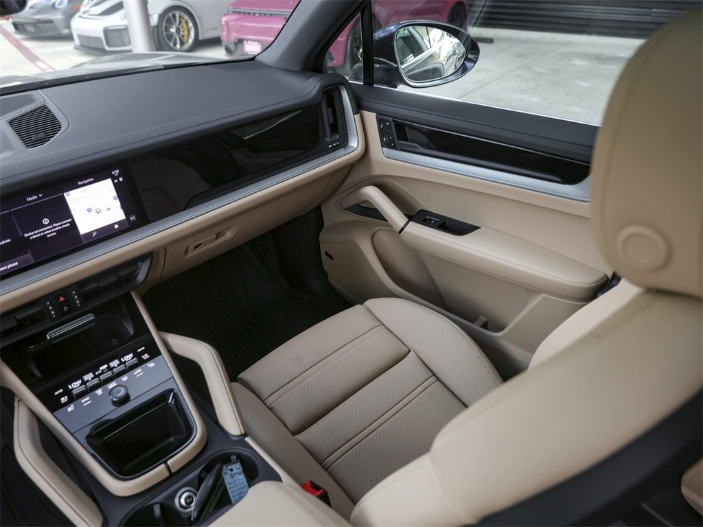 New 2026 Porsche Cayenne image 32
